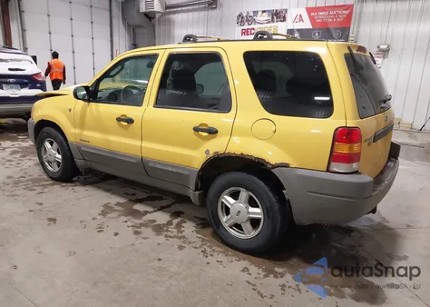 2002 Ford Escape Xlt z USA, uszkodzony, nr VIN 1FMYU03152KA34143